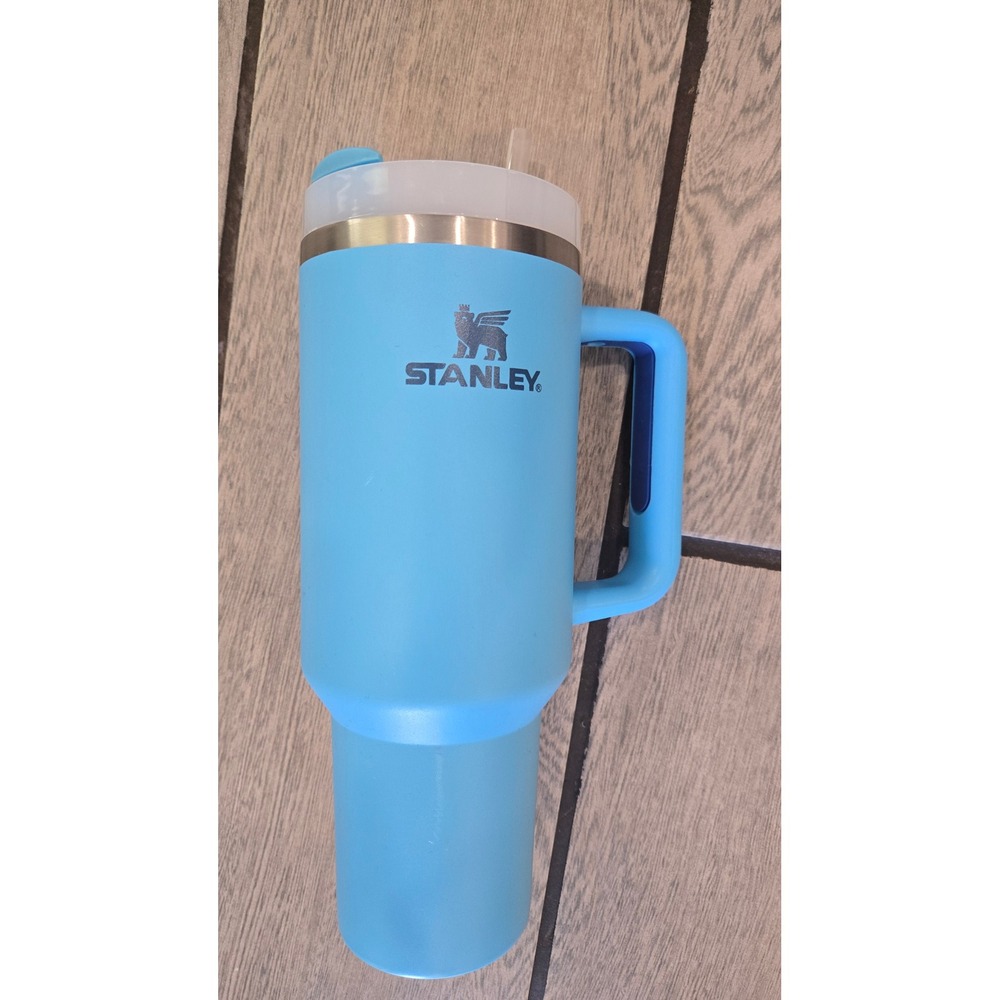Stanley Adventure Quencher H2.0 FlowState Tumbler 40oz Sky Blue Travel Mug